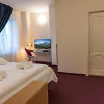 Long Street Hotel 3*