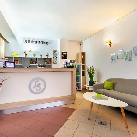 ホテル Long Street ブラショフ