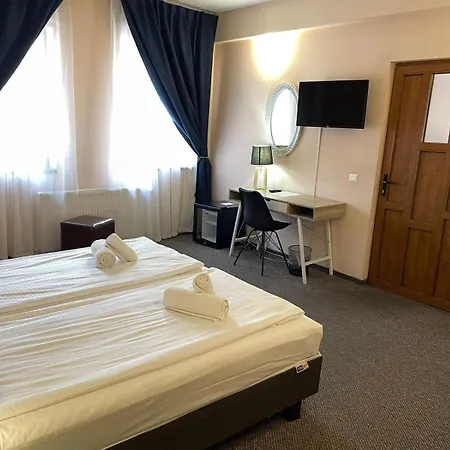 Long Street Hotel 3*