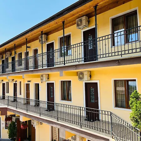 Hotel Long Street 3*