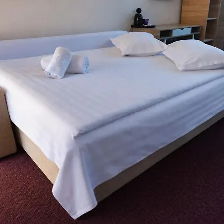 ホテル Long Street 3*