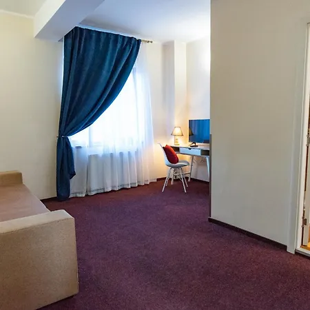 Long Street ブラショフ