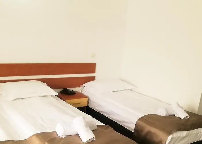 Hotel Long Street 3*