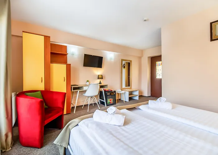 Long Street Hotell 3*