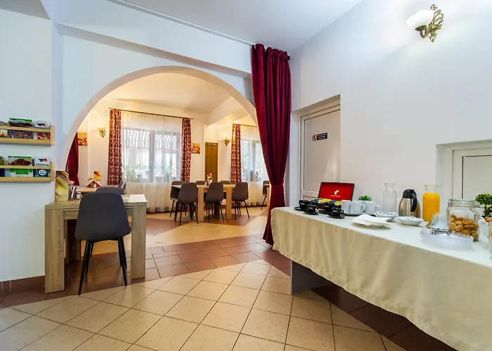 Hotell Long Street 3*