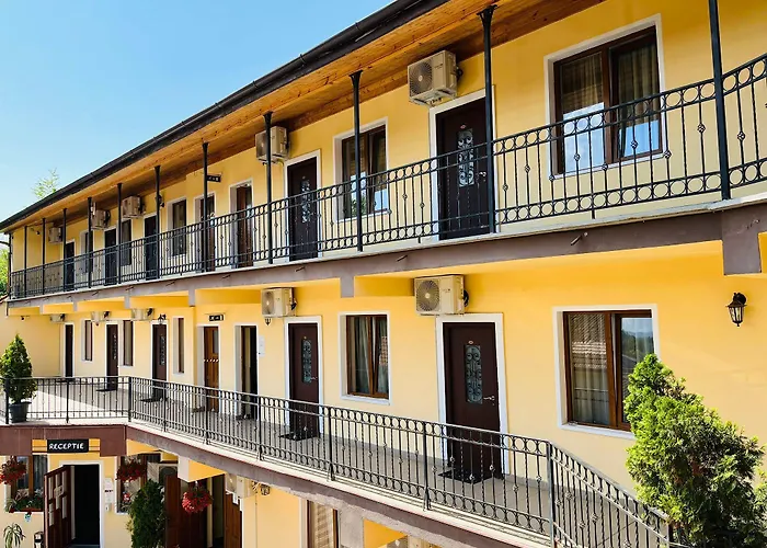 Hotel Long Street 3*