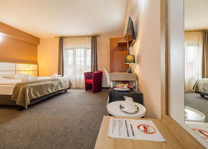 Hotel Long Street 3*