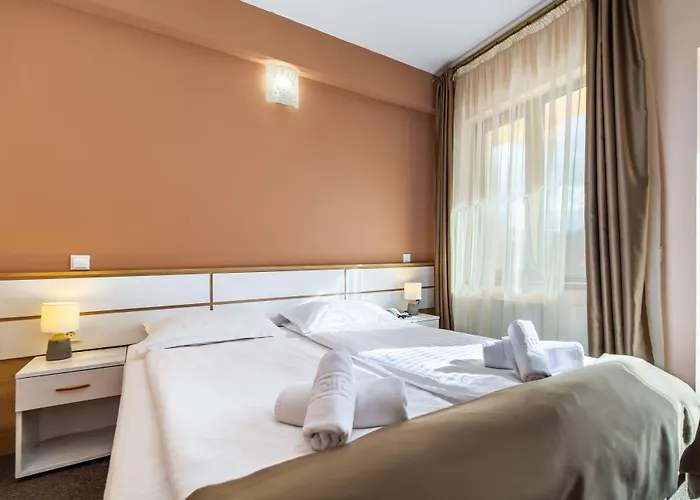 Long Street Hotel 3*