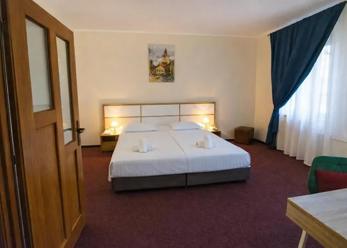 Long Street Hotell 3*