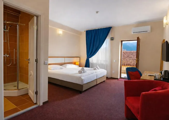 Long Street Hotel 3*