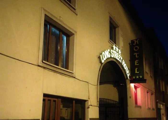 Long Street 3* Braşov