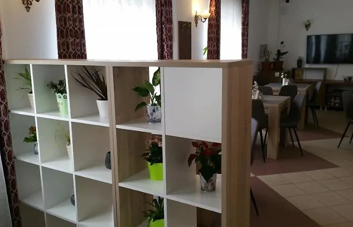 Long Street Hotel 3*